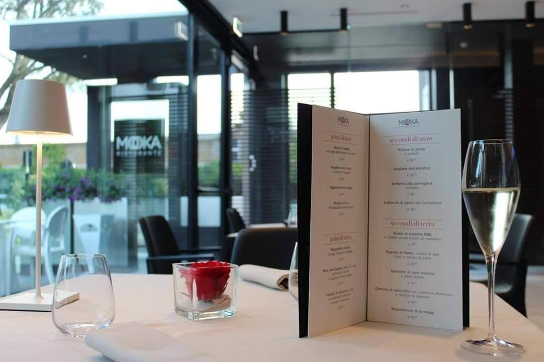Raffaello Hotel & Mooka Restaurant Senigallia Buitenkant foto