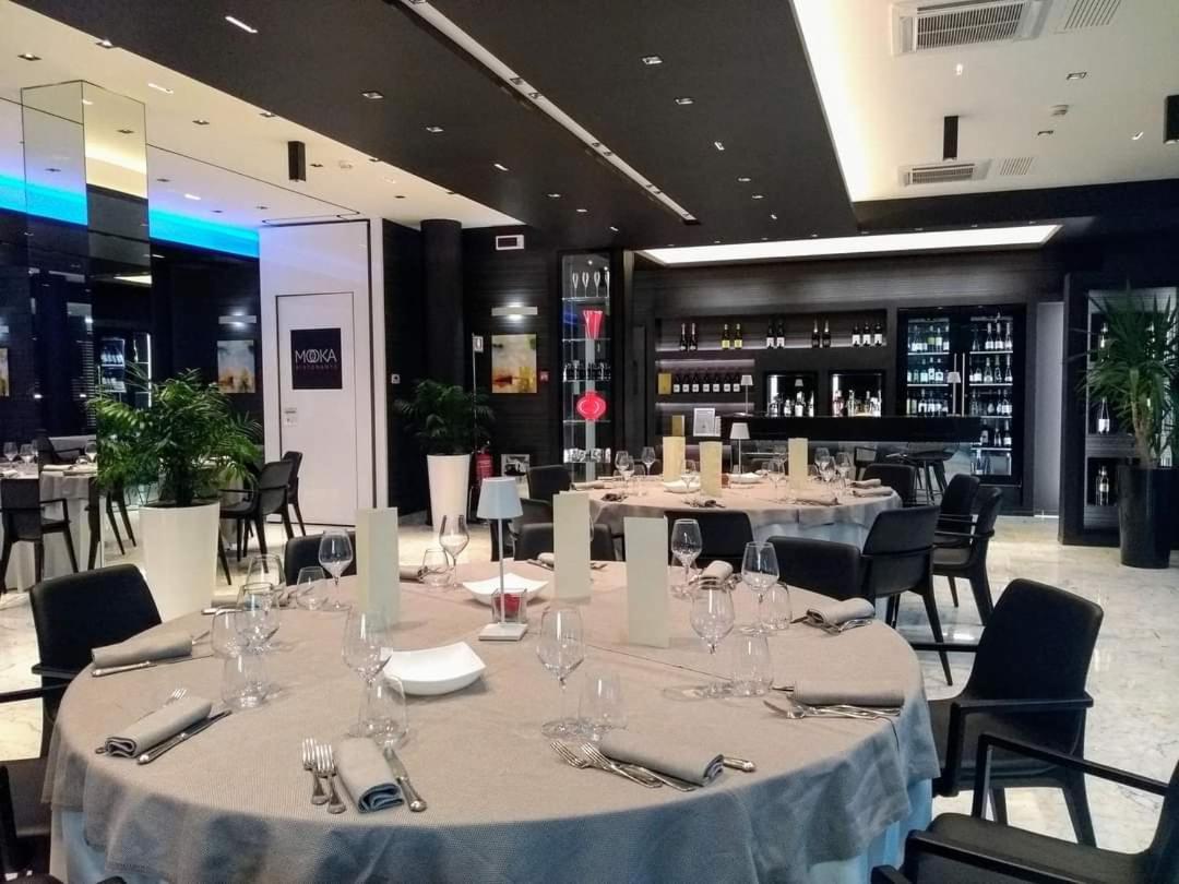 Raffaello Hotel & Mooka Restaurant Senigallia Buitenkant foto